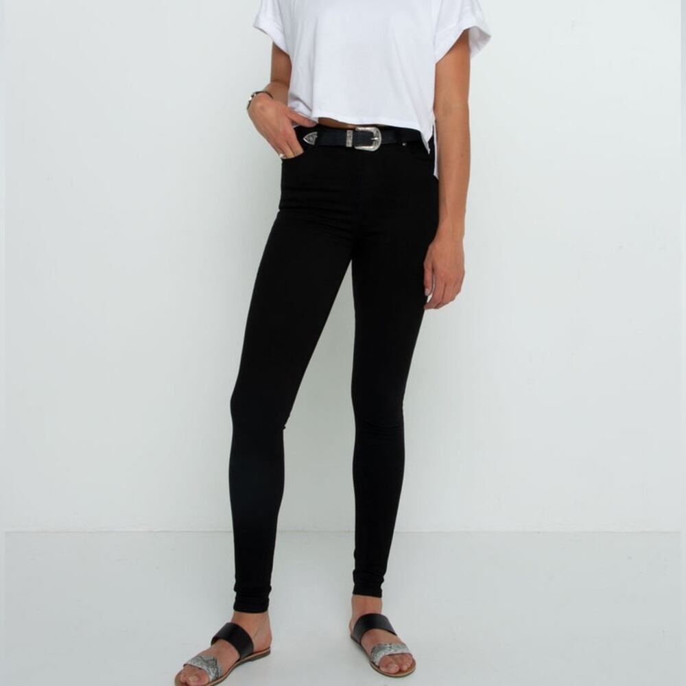 Height Of Fashion - The Classic Skinny Black Jean size US 12 inseam 36"